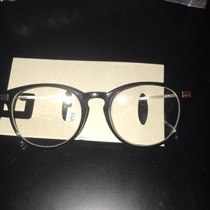 Urban Outfitters Maggie Retro Reader Black